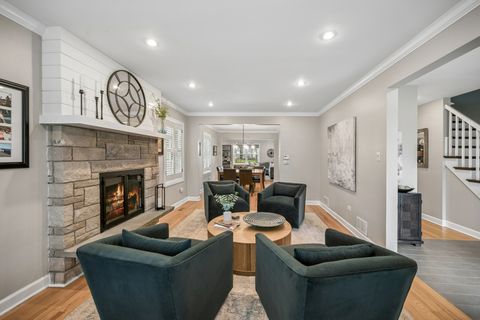 Tiny photo for 128 Parkview Road, Glenview, IL 60025 (MLS # 12607382)