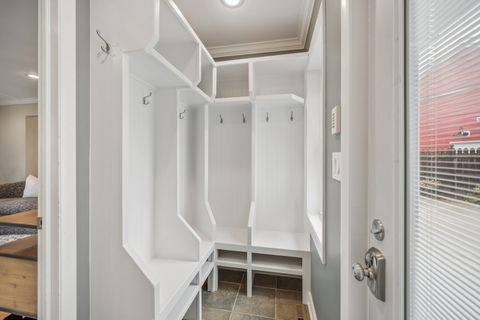 Tiny photo for 128 Parkview Road, Glenview, IL 60025 (MLS # 12607382)