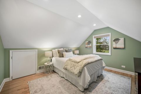 Tiny photo for 128 Parkview Road, Glenview, IL 60025 (MLS # 12607382)