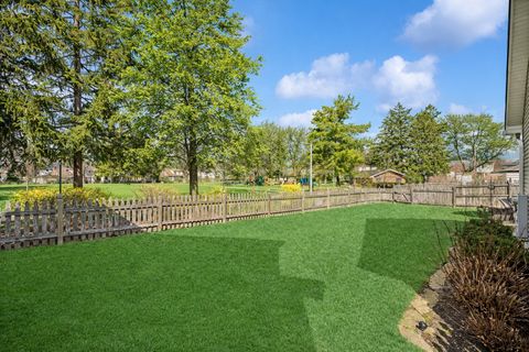 Tiny photo for 128 Parkview Road, Glenview, IL 60025 (MLS # 12607382)