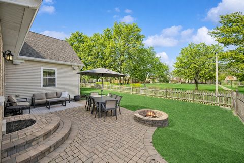 Tiny photo for 128 Parkview Road, Glenview, IL 60025 (MLS # 12607382)