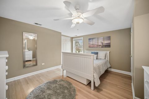 Tiny photo for 128 Parkview Road, Glenview, IL 60025 (MLS # 12607382)