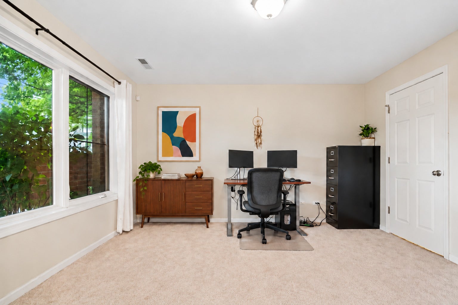 1192 Clarence Avenue 7