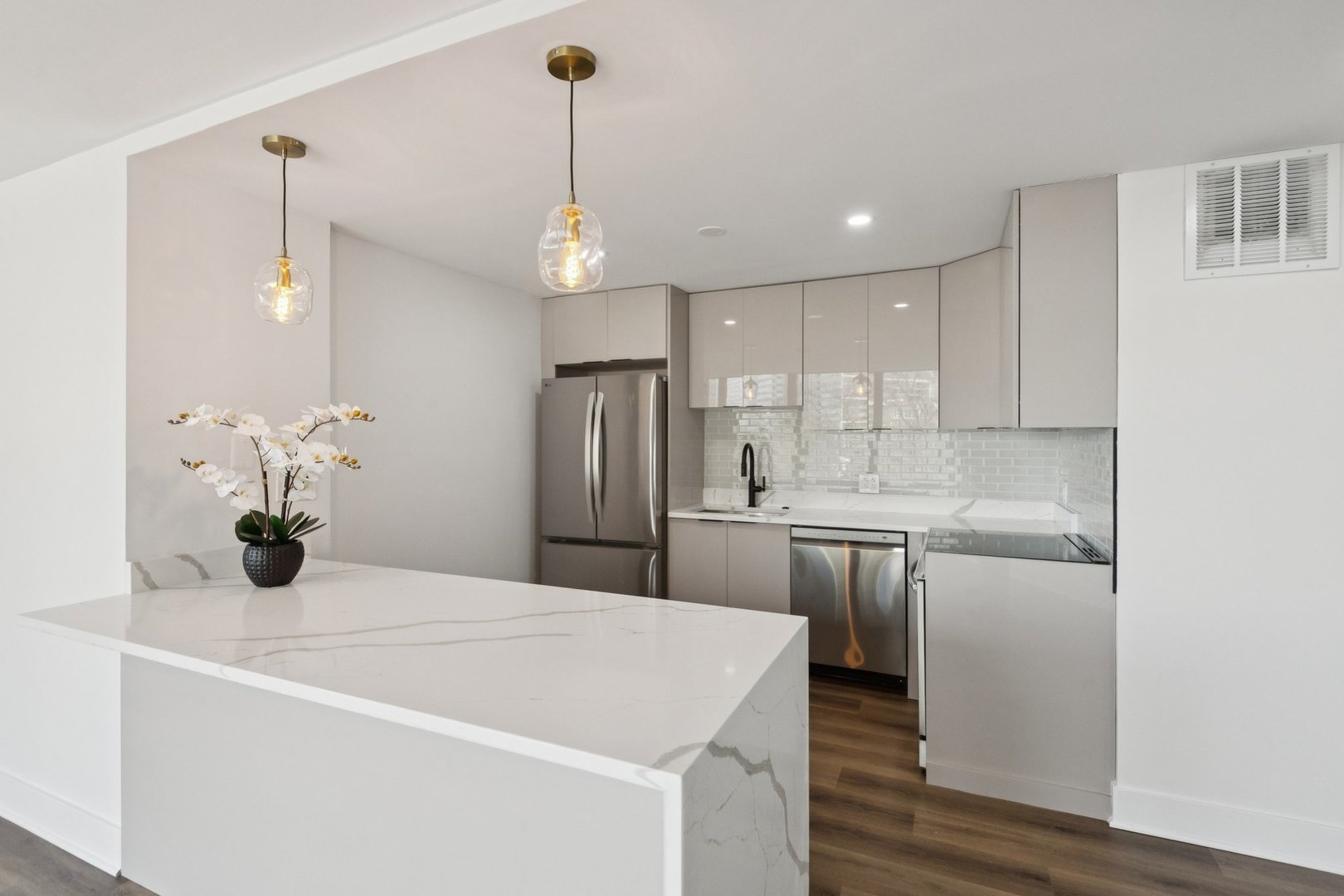 505 N Lake Shore Drive 518