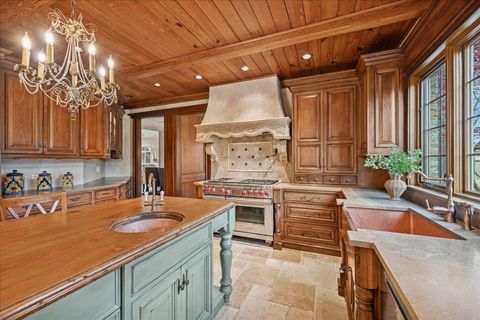 Tiny photo for 2041 Tremont Court, Libertyville, IL 60048 (MLS # 12505071)