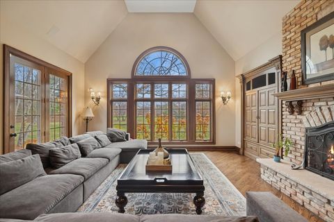 Tiny photo for 2041 Tremont Court, Libertyville, IL 60048 (MLS # 12505071)