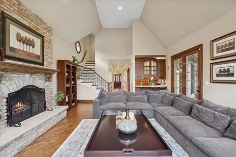 Tiny photo for 2041 Tremont Court, Libertyville, IL 60048 (MLS # 12505071)