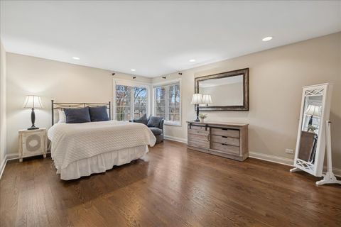 Tiny photo for 2041 Tremont Court, Libertyville, IL 60048 (MLS # 12505071)