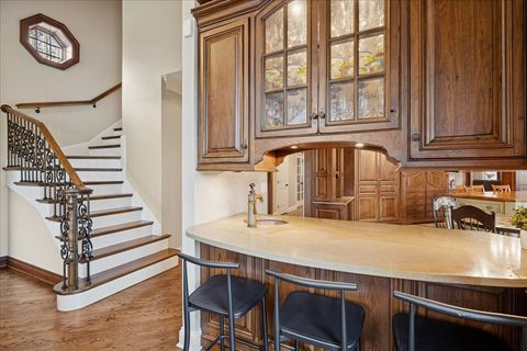 Tiny photo for 2041 Tremont Court, Libertyville, IL 60048 (MLS # 12505071)