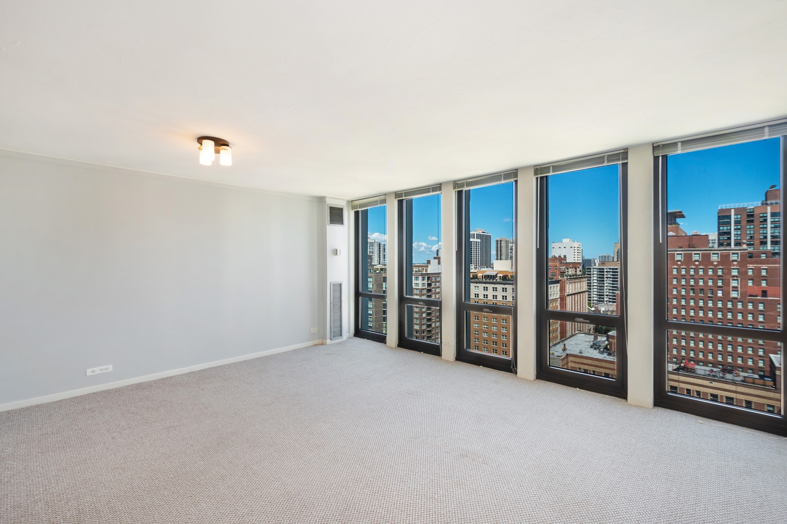 1 E Scott Street 2002