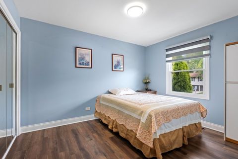 Tiny photo for 2004 E Parkview Circle, Hoffman Estates, IL 60169 (MLS # 12507420)