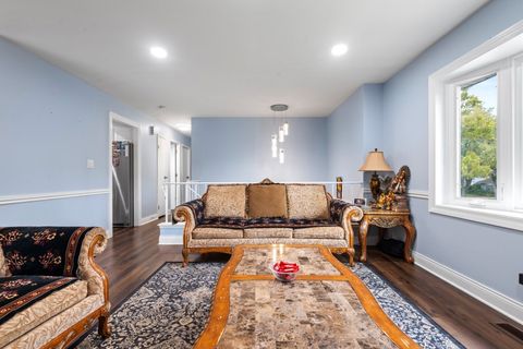 Tiny photo for 2004 E Parkview Circle, Hoffman Estates, IL 60169 (MLS # 12507420)