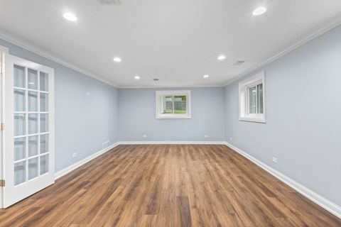 Tiny photo for 223 Kenloch Avenue, Libertyville, IL 60048 (MLS # 12502443)