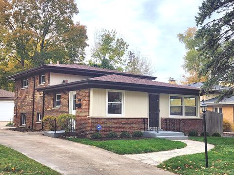 223 Kenloch Avenue Libertyville IL 60048