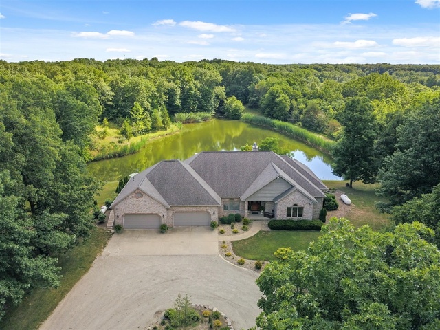 Photo 1 of 46 — 25778 N 1475 East Road, Hudson, IL 61748
