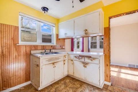 Tiny photo for 14341 University Avenue, Dolton, IL 60419 (MLS # 12564995)