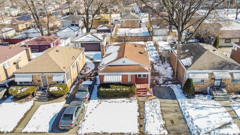 Tiny photo for 14341 University Avenue, Dolton, IL 60419 (MLS # 12564995)