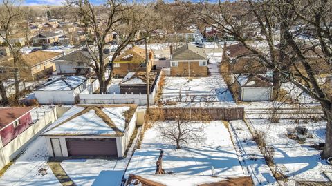 Tiny photo for 14341 University Avenue, Dolton, IL 60419 (MLS # 12564995)