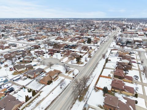 Tiny photo for 16647 Tower Court, Tinley Park, IL 60477 (MLS # 12550083)