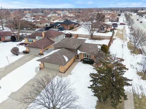 Tiny photo for 16647 Tower Court, Tinley Park, IL 60477 (MLS # 12550083)