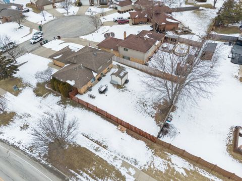 Tiny photo for 16647 Tower Court, Tinley Park, IL 60477 (MLS # 12550083)