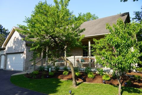 Photo of 8690 Shade Tree Circle, Lakewood, IL 60014 (MLS # 12601797)