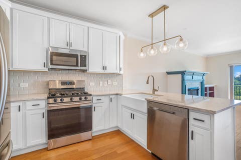 Tiny photo for 145 S York Street #420, Elmhurst, IL 60126 (MLS # 12717667)