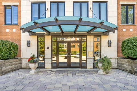 Tiny photo for 145 S York Street #420, Elmhurst, IL 60126 (MLS # 12717667)