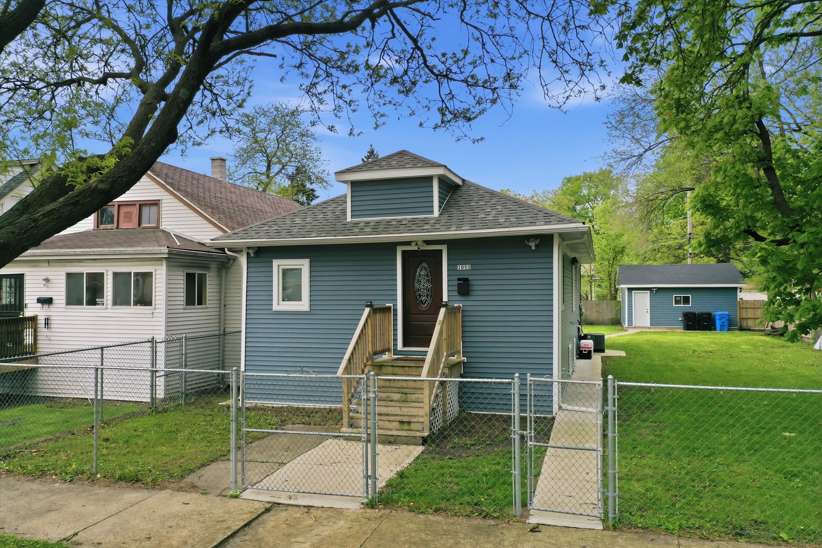 1053 W 104th Place