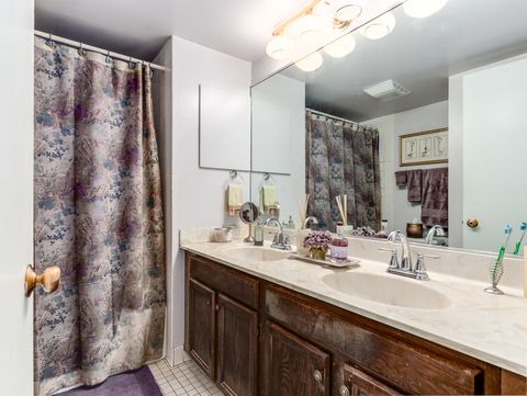 Tiny photo for 1020 N Harlem Avenue #3C, River Forest, IL 60305 (MLS # 12556474)