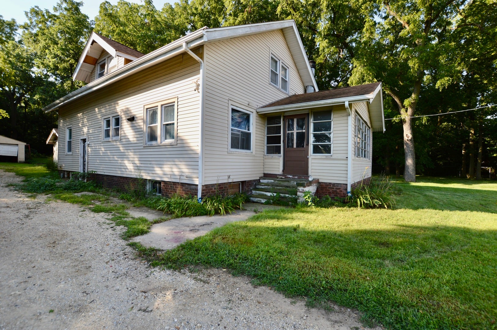5807 Forest Hills Road