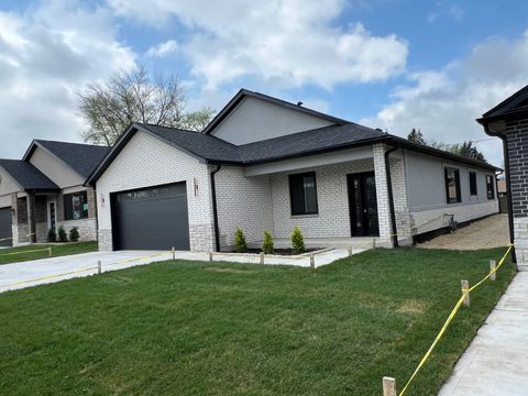 Tiny photo for 10718 S Worth Avenue, Worth, IL 60482 (MLS # 12437768)