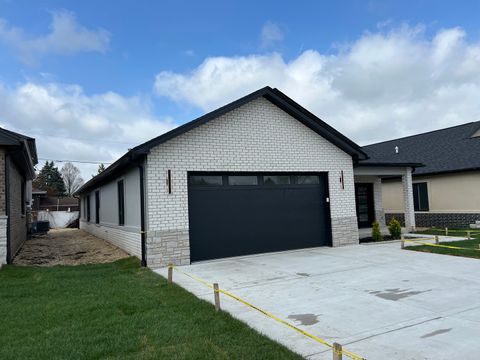 Tiny photo for 10718 S Worth Avenue, Worth, IL 60482 (MLS # 12437768)