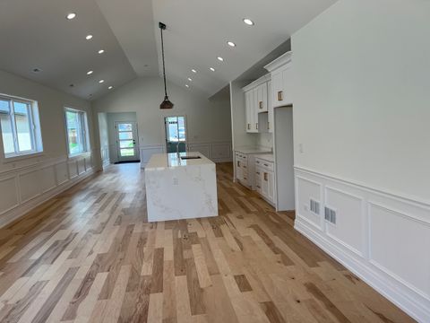 Tiny photo for 10718 S Worth Avenue, Worth, IL 60482 (MLS # 12437768)