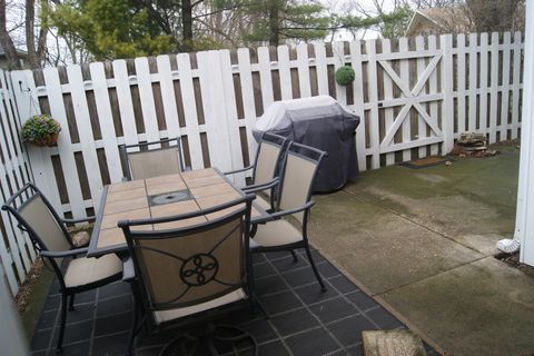 Tiny photo for Buffalo Grove, IL 60089 (MLS # 12607557)