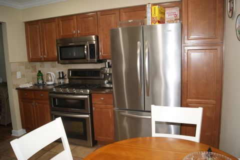 Tiny photo for Buffalo Grove, IL 60089 (MLS # 12607557)