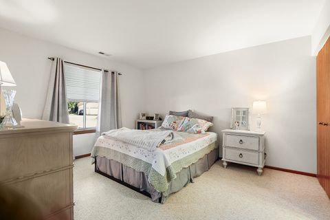 Tiny photo for 304 Windstream Court, Aurora, IL 60504 (MLS # 12653085)