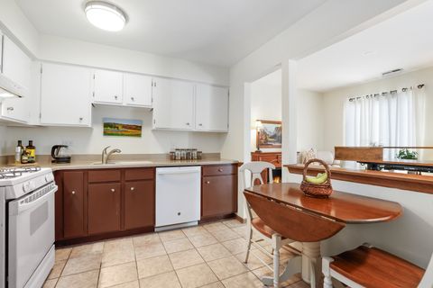 Tiny photo for 304 Windstream Court, Aurora, IL 60504 (MLS # 12653085)