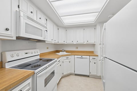 Tiny photo for 155 N Harbor Drive #2505, Chicago, IL 60601 (MLS # 12793656)