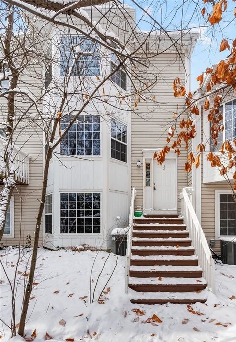 34 S MacGillis Drive 34 Round Lake IL 60073