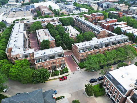 Tiny photo for 1712 W SURF Street #1712, Chicago, IL 60657 (MLS # 12478795)