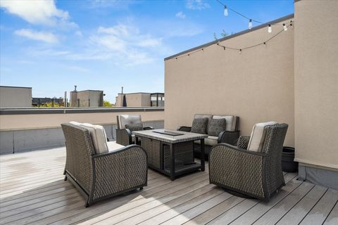 Tiny photo for 1712 W SURF Street #1712, Chicago, IL 60657 (MLS # 12478795)