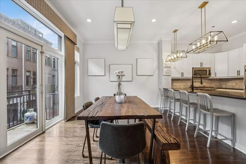 Tiny photo for 1712 W SURF Street #1712, Chicago, IL 60657 (MLS # 12478795)
