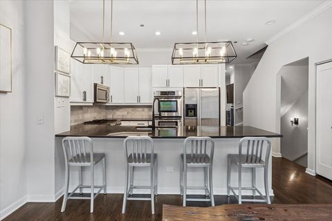 Tiny photo for 1712 W SURF Street #1712, Chicago, IL 60657 (MLS # 12478795)