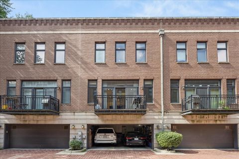 Tiny photo for 1712 W SURF Street #1712, Chicago, IL 60657 (MLS # 12478795)
