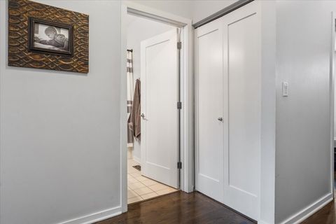 Tiny photo for 1712 W SURF Street #1712, Chicago, IL 60657 (MLS # 12478795)