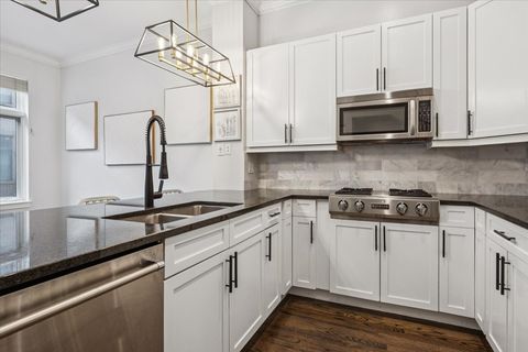 Tiny photo for 1712 W SURF Street #1712, Chicago, IL 60657 (MLS # 12478795)