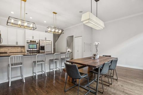 Tiny photo for 1712 W SURF Street #1712, Chicago, IL 60657 (MLS # 12478795)