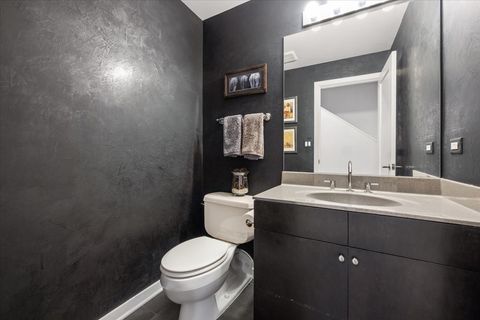 Tiny photo for 1712 W SURF Street #1712, Chicago, IL 60657 (MLS # 12478795)
