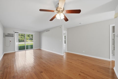 Tiny photo for 774 Terrace Court #R, Elgin, IL 60120 (MLS # 12737418)
